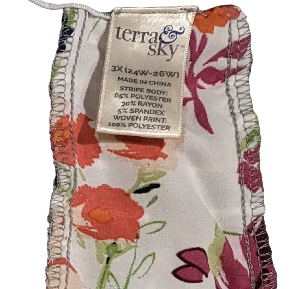 Terra & Sky 3X Knit Top Floral and Stripes - Picture 5 of 5